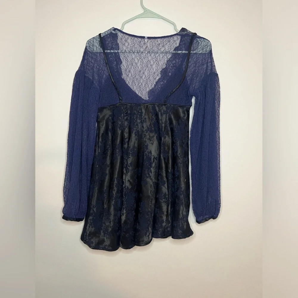 Free People - Lace Long Sleeve Top - Size XS - Picture 5 of 10